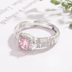 Nhẫn Thiết Kế Dạng Vuông Rỗng Phong Cách Hiện Đại Phủ Đính Đá Tinh Tế