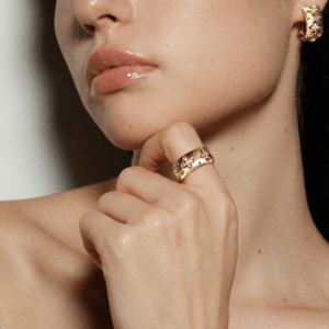 Nhẫn Thiết Kế Rỗng Cấu Trúc Phức Hợp Phong Cách Sang Trọng Ấn Tượng